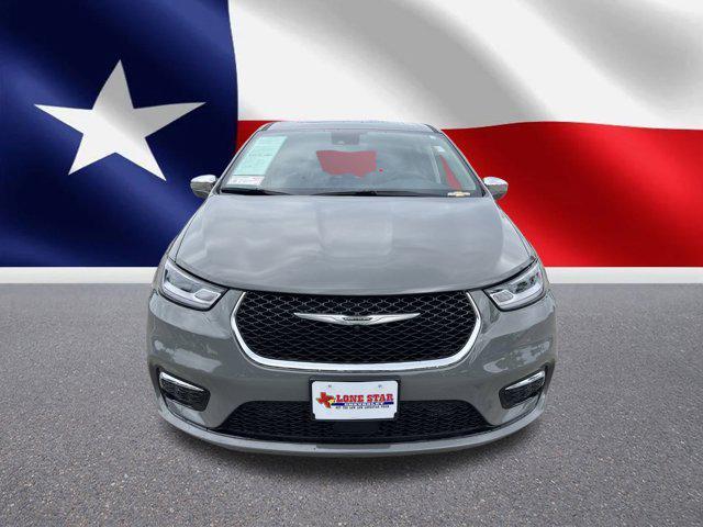 used 2022 Chrysler Pacifica Hybrid car, priced at $32,999