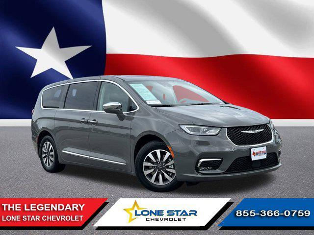used 2022 Chrysler Pacifica Hybrid car, priced at $32,999