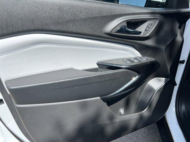 new 2025 Chevrolet Trax car, priced at $25,130