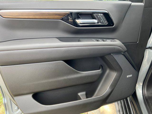 new 2025 Chevrolet Tahoe car, priced at $90,801
