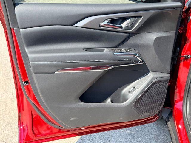 new 2026 Chevrolet Traverse car, priced at $45,081