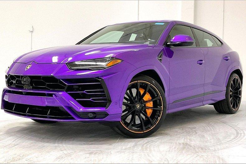 used 2022 Lamborghini Urus car, priced at $229,991