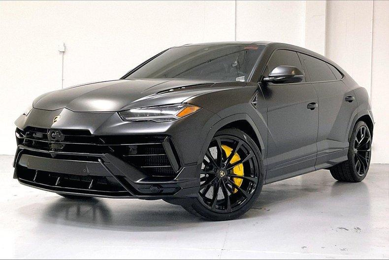 used 2024 Lamborghini Urus car, priced at $284,991