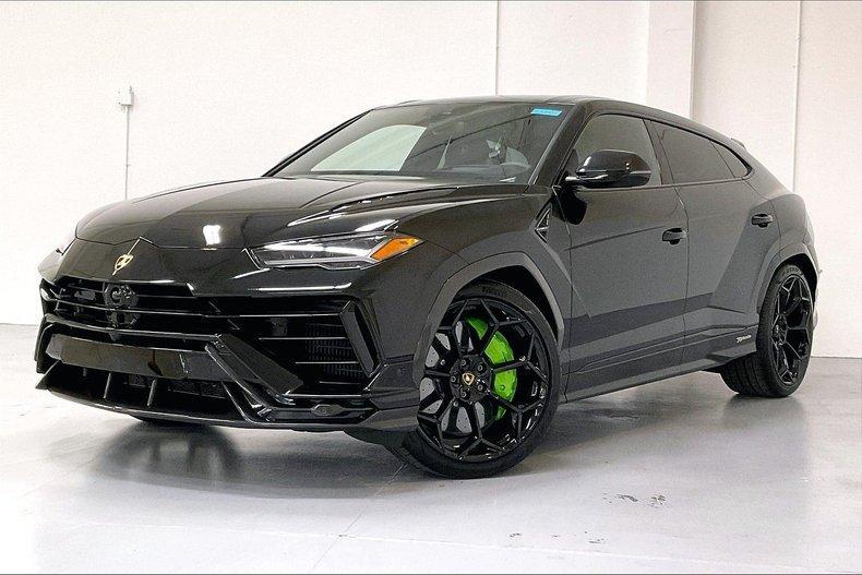 used 2024 Lamborghini Urus car, priced at $321,205