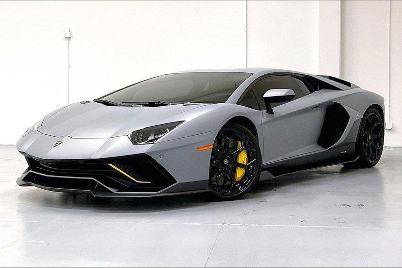 used 2022 Lamborghini Aventador SVJ car, priced at $669,991