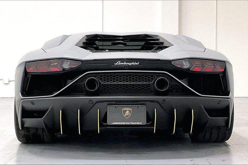 used 2022 Lamborghini Aventador SVJ car, priced at $669,991