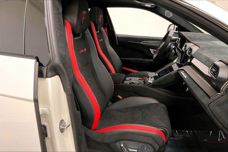 used 2024 Lamborghini Urus car, priced at $326,457