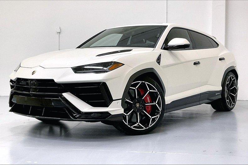 used 2024 Lamborghini Urus car, priced at $326,457