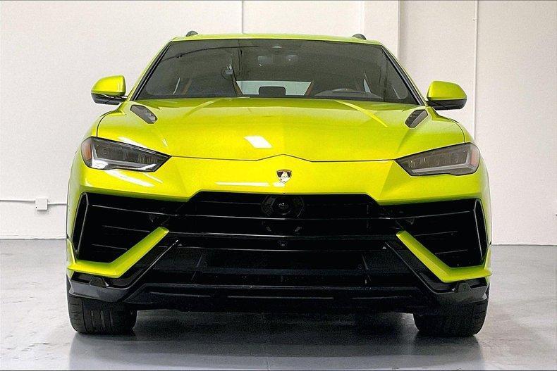 used 2023 Lamborghini Urus car, priced at $249,991