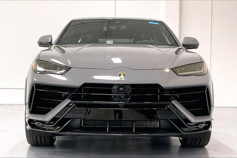 used 2024 Lamborghini Urus car, priced at $331,092