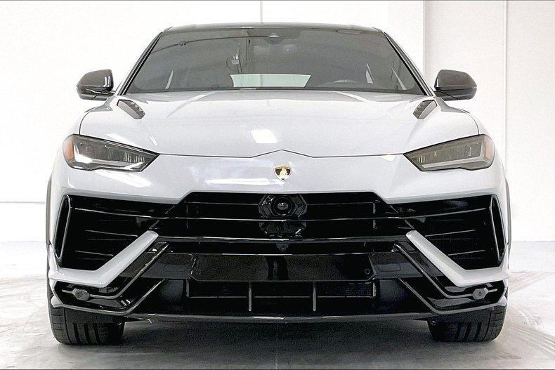 used 2023 Lamborghini Urus car, priced at $299,991