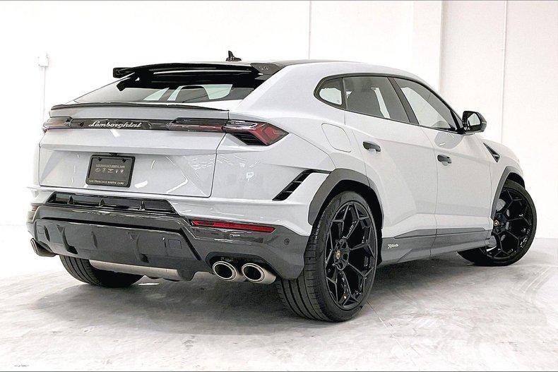 used 2023 Lamborghini Urus car, priced at $299,991