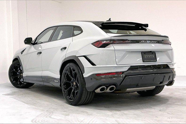 used 2023 Lamborghini Urus car, priced at $299,991