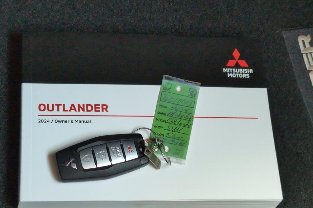 used 2024 Mitsubishi Outlander car