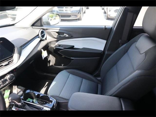 new 2025 Chevrolet Trax car, priced at $24,960