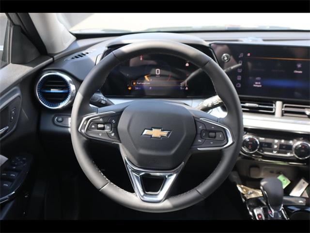 new 2025 Chevrolet Trax car, priced at $25,260