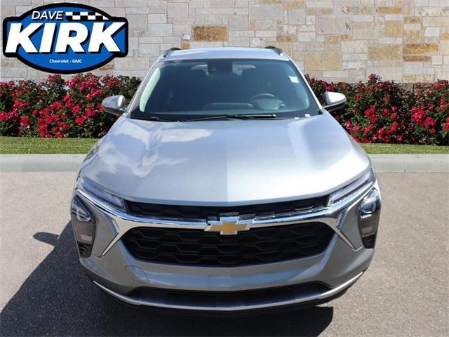 new 2025 Chevrolet Trax car, priced at $25,260