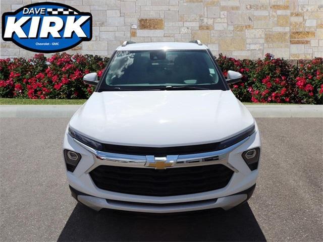 new 2025 Chevrolet TrailBlazer car, priced at $28,605