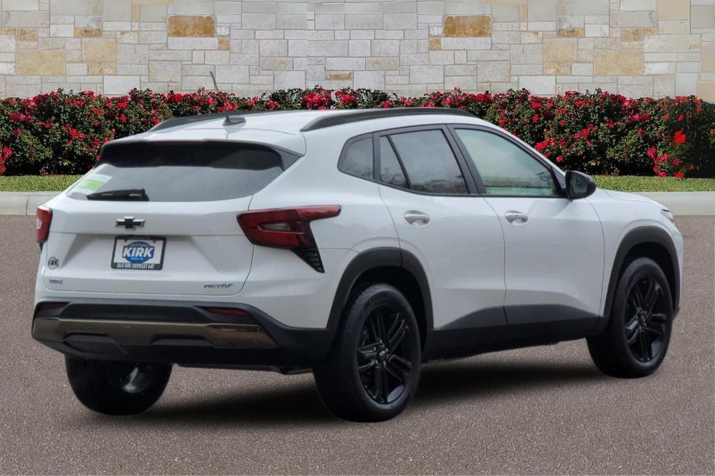 new 2025 Chevrolet Trax car, priced at $26,585