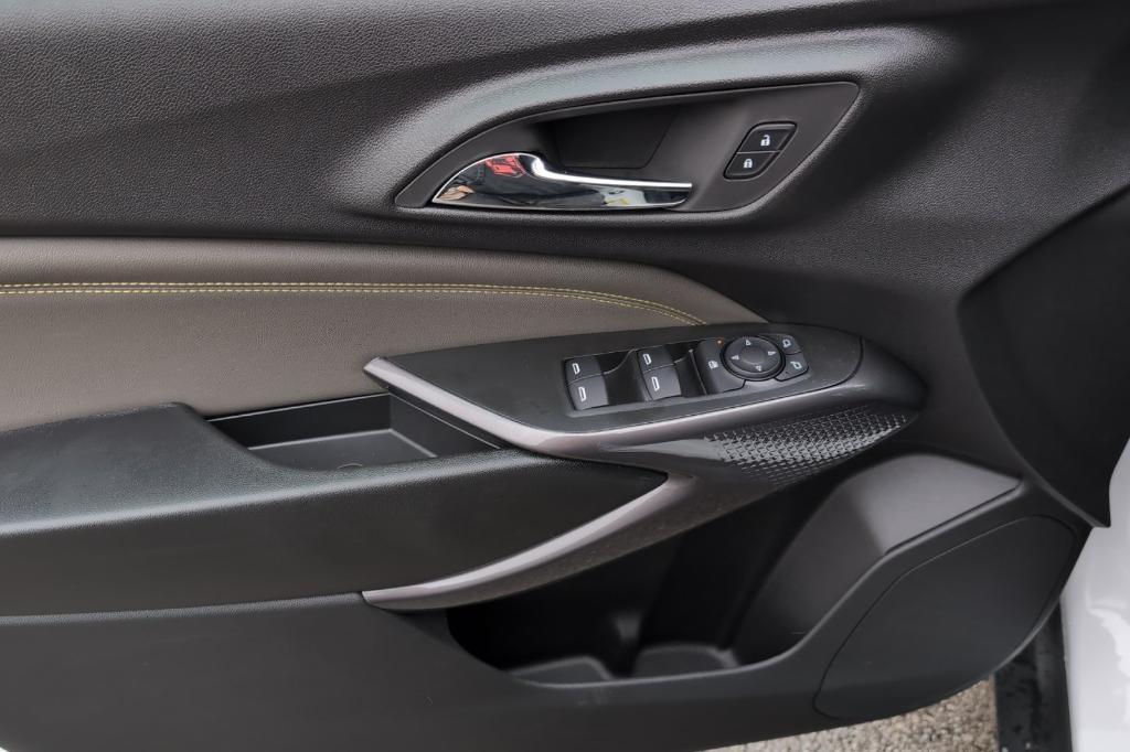 new 2025 Chevrolet Trax car, priced at $26,585