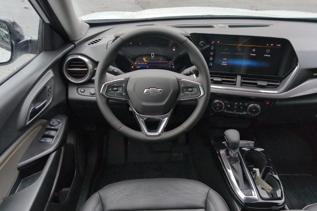 new 2025 Chevrolet Trax car, priced at $26,585