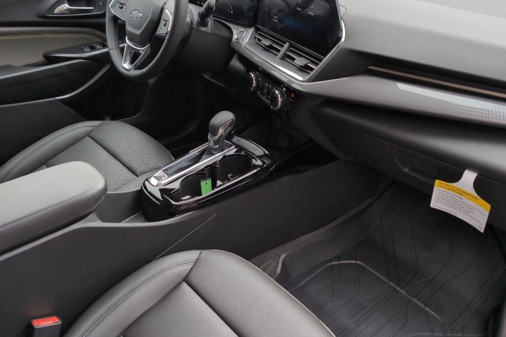 new 2025 Chevrolet Trax car, priced at $26,585