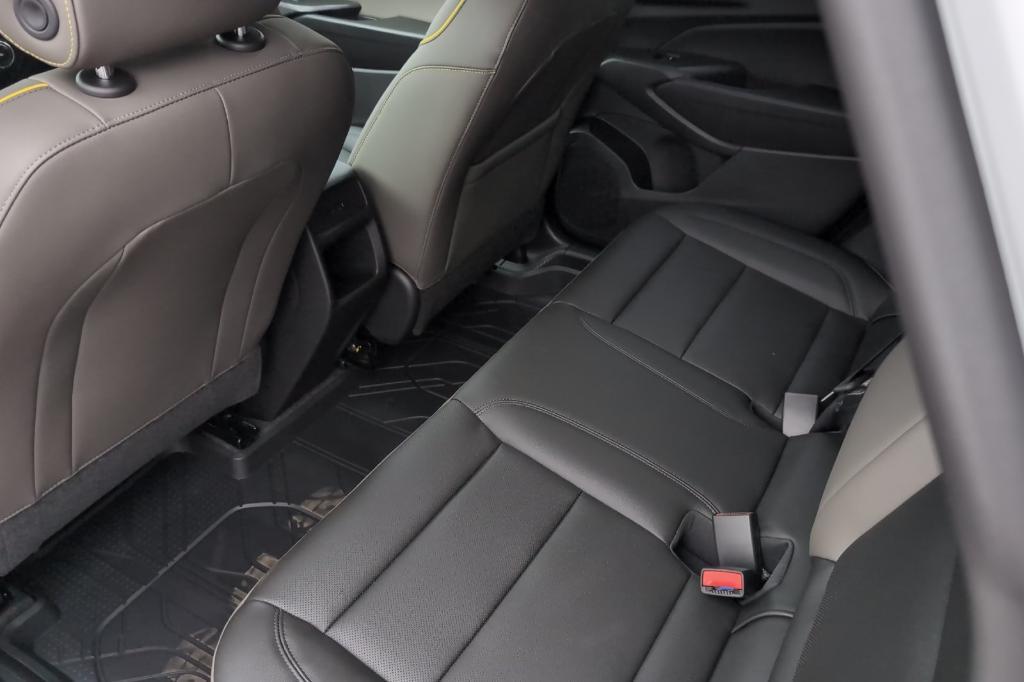 new 2025 Chevrolet Trax car, priced at $26,585