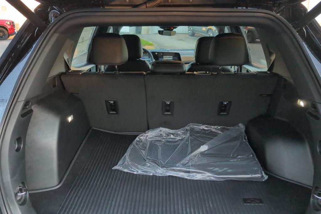 new 2026 Chevrolet Equinox car, priced at $40,435