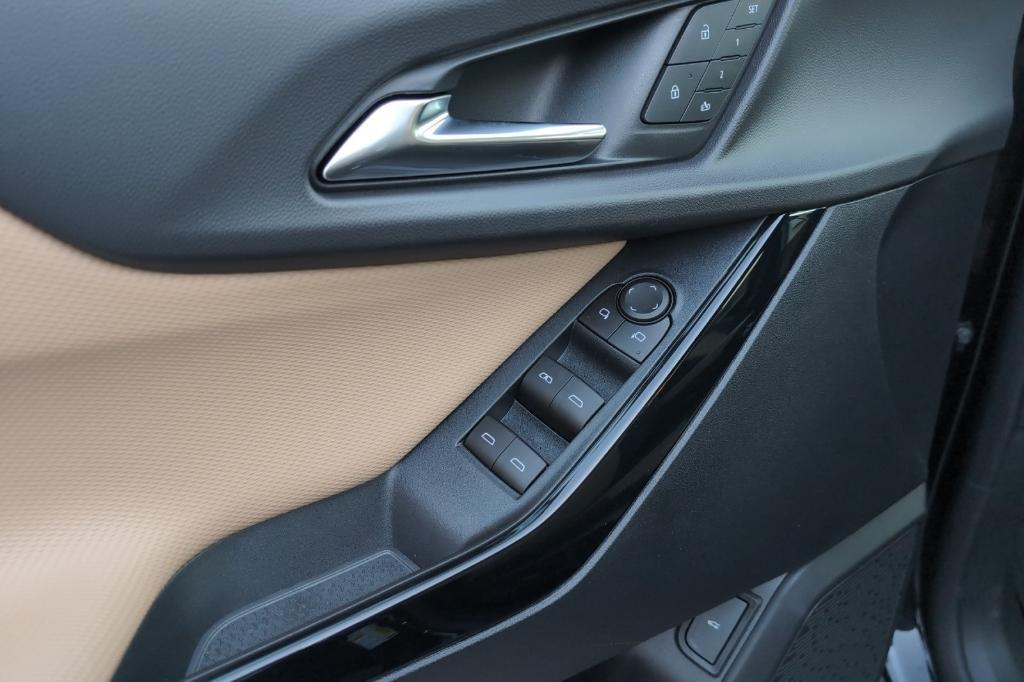 new 2026 Chevrolet Equinox car, priced at $40,435