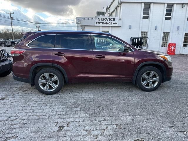 used 2016 Toyota Highlander car