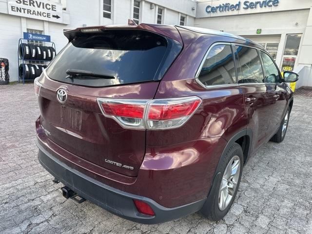 used 2016 Toyota Highlander car