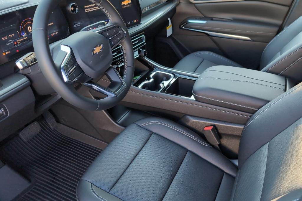 new 2026 Chevrolet Traverse car, priced at $44,910