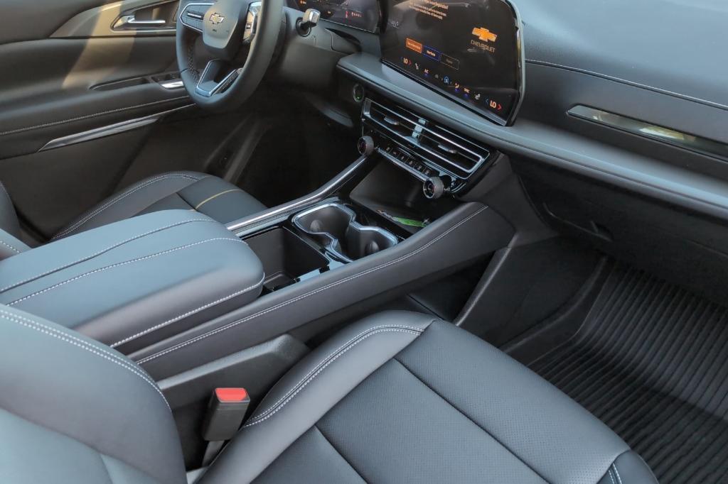 new 2026 Chevrolet Traverse car, priced at $44,910