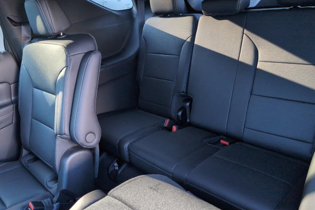 new 2026 Chevrolet Traverse car, priced at $44,910