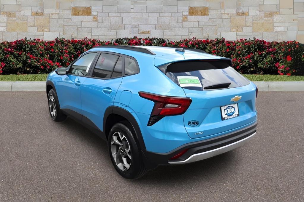 new 2025 Chevrolet Trax car, priced at $25,200