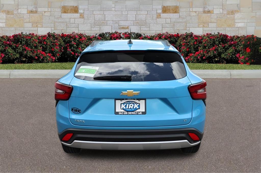 new 2025 Chevrolet Trax car, priced at $25,200