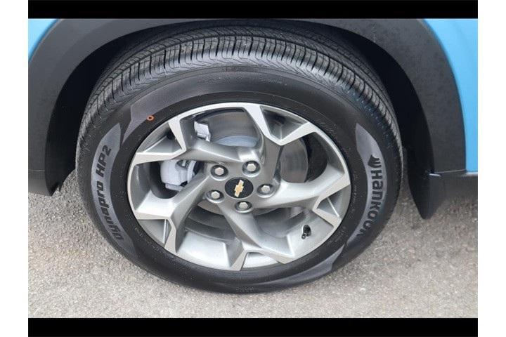 new 2025 Chevrolet Trax car, priced at $25,200