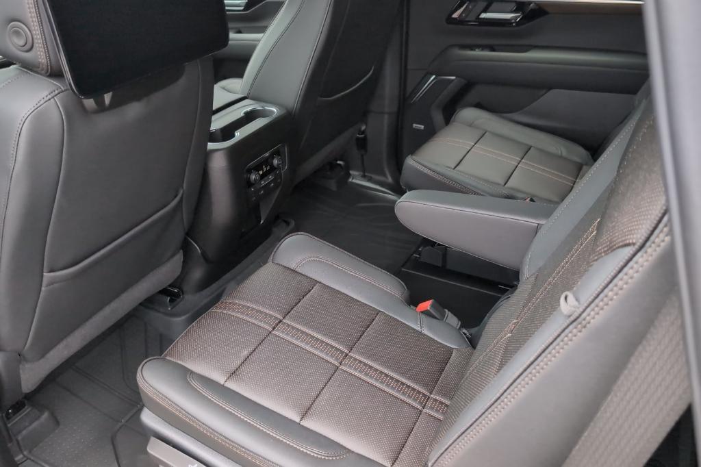 new 2025 Chevrolet Tahoe car, priced at $92,894