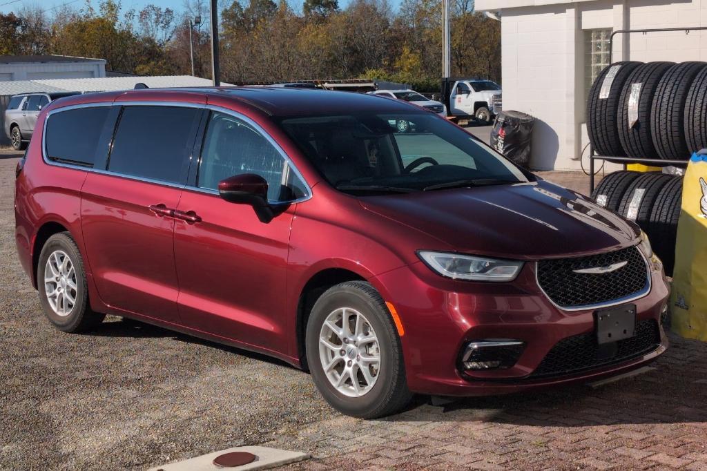 used 2023 Chrysler Pacifica car, priced at $26,007