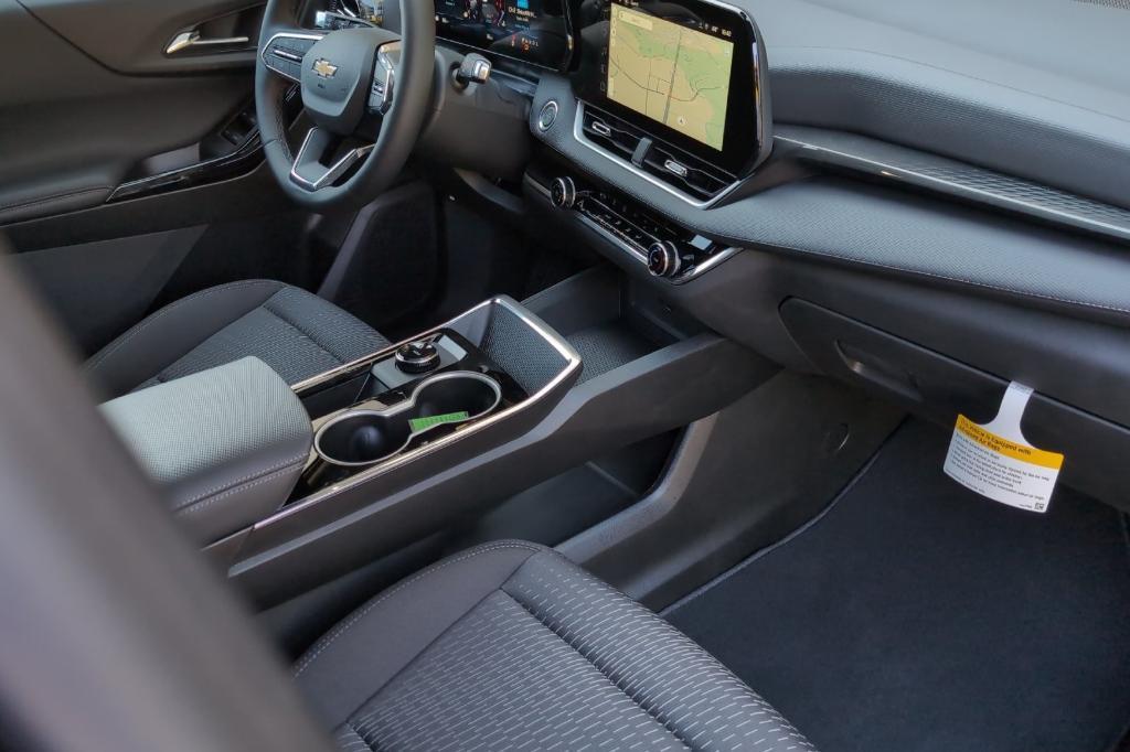 new 2026 Chevrolet Equinox car, priced at $29,090