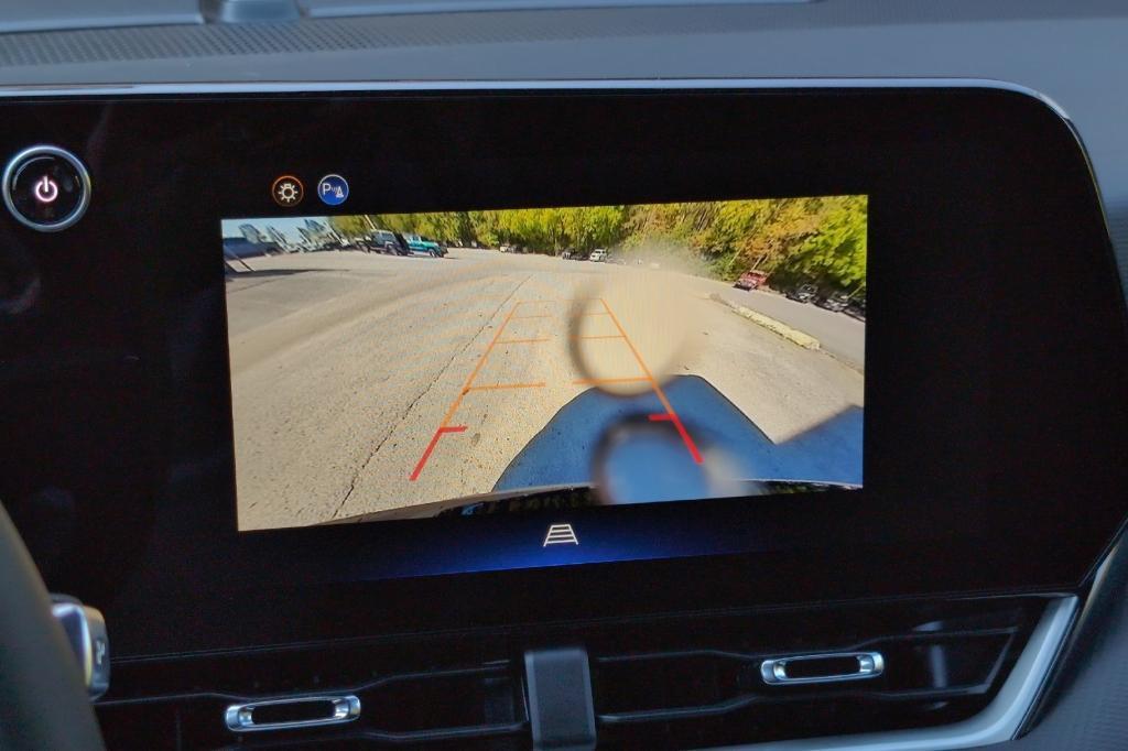 new 2026 Chevrolet Equinox car, priced at $29,090