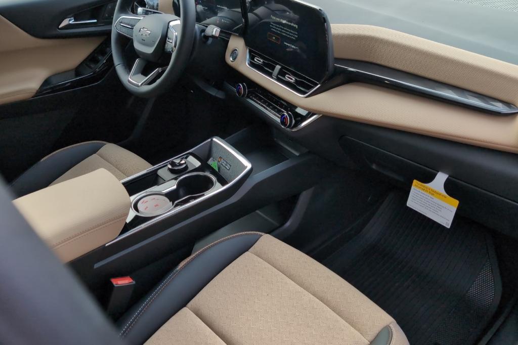 new 2026 Chevrolet Equinox car, priced at $40,935