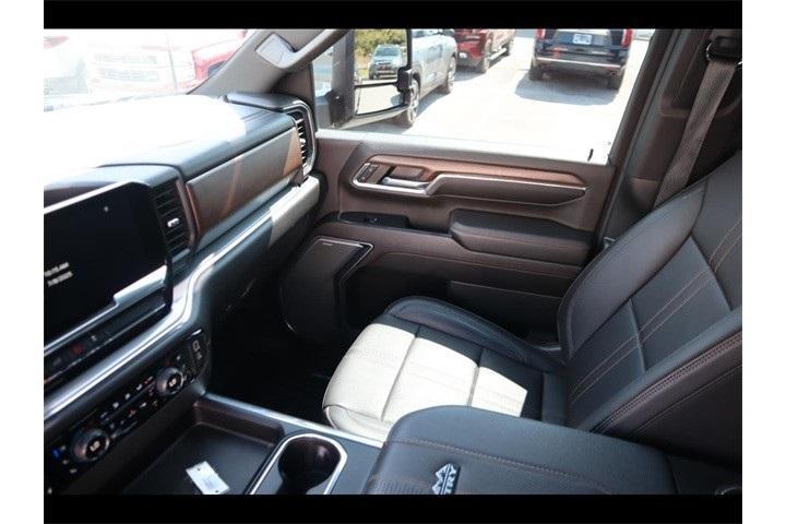 used 2024 Chevrolet Silverado 2500 car, priced at $73,102