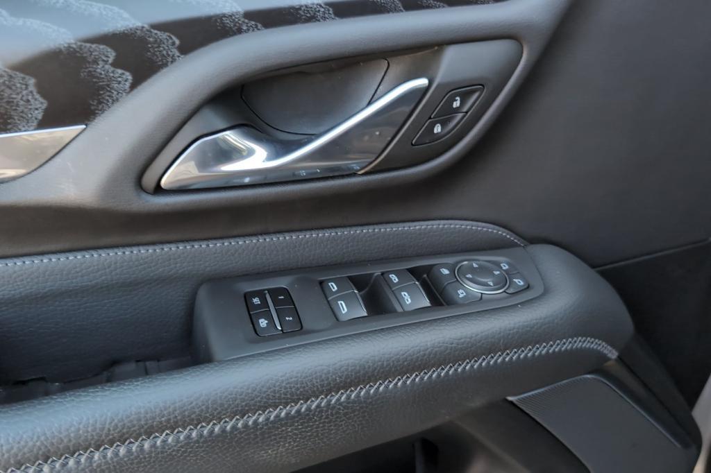 used 2023 GMC Yukon XL car, priced at $60,332