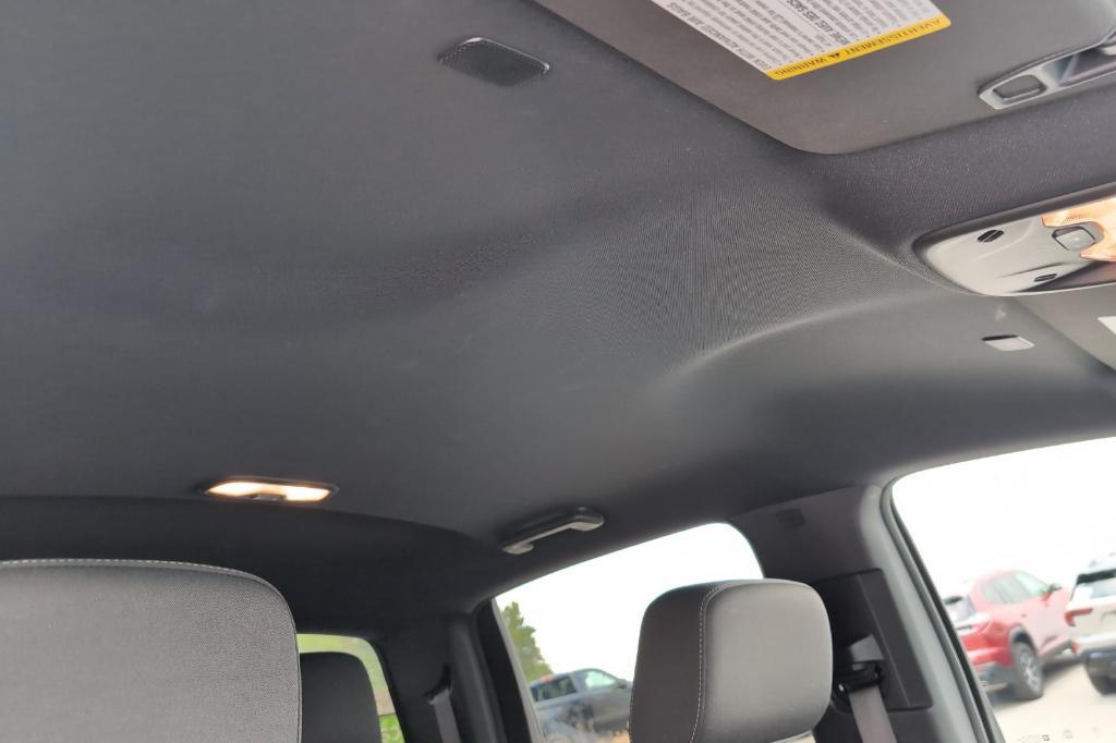 used 2024 GMC Canyon car, priced at $35,653