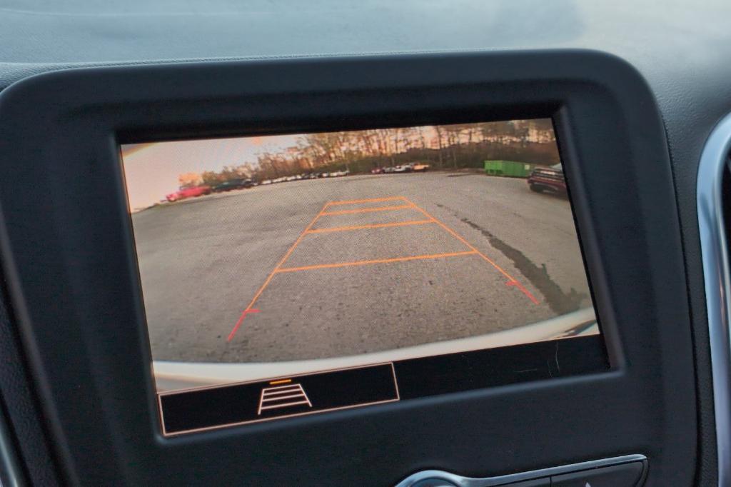 used 2022 Chevrolet Equinox car, priced at $21,987