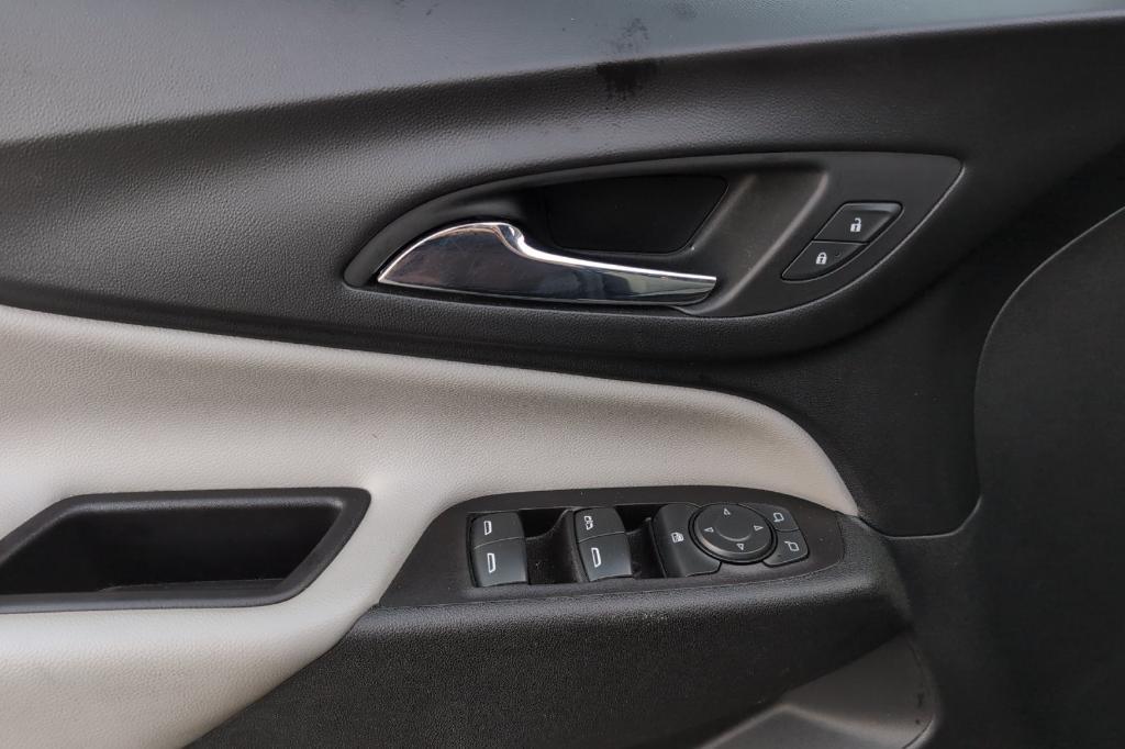 used 2022 Chevrolet Equinox car, priced at $21,987