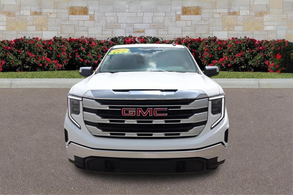 new 2025 GMC Sierra 1500 car, priced at $50,550