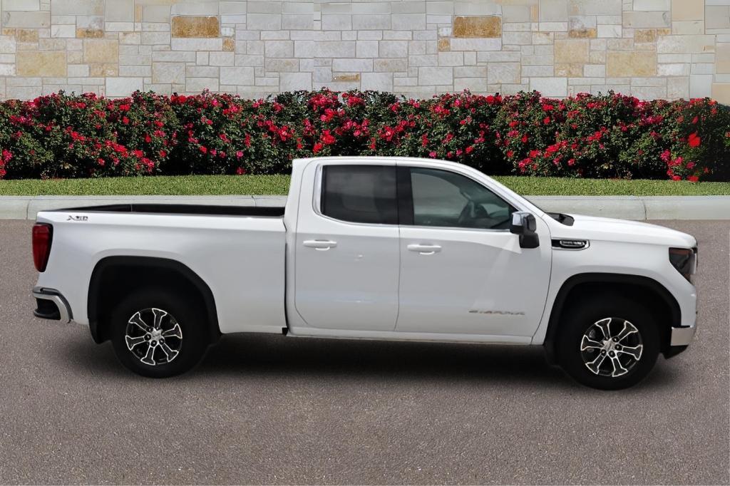 new 2025 GMC Sierra 1500 car, priced at $50,550