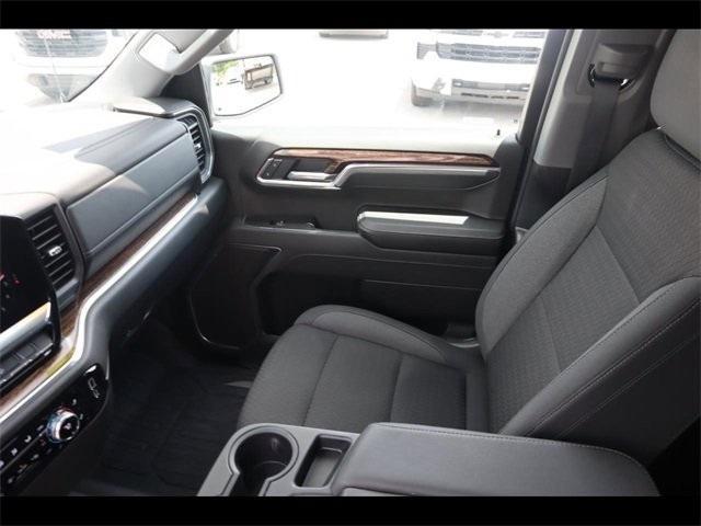 new 2025 GMC Sierra 1500 car, priced at $50,550